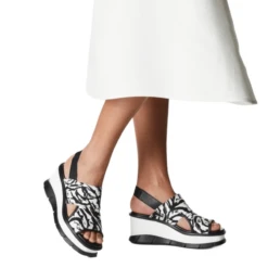 Sorel Joanie III Slingback Wedge Sandal - Women's 11 Sorel Joanie III Slingback Wedge Sandal - Women's -Sorel Fashion Shoe Store 1147195 800 auto